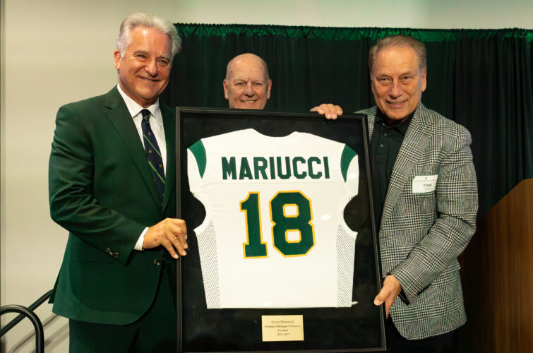 Mariucci's jersey retired at Northern Michigan